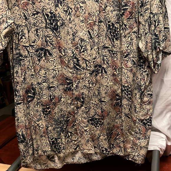 Untied Men’s Casual Shirt - Picture 2 of 4